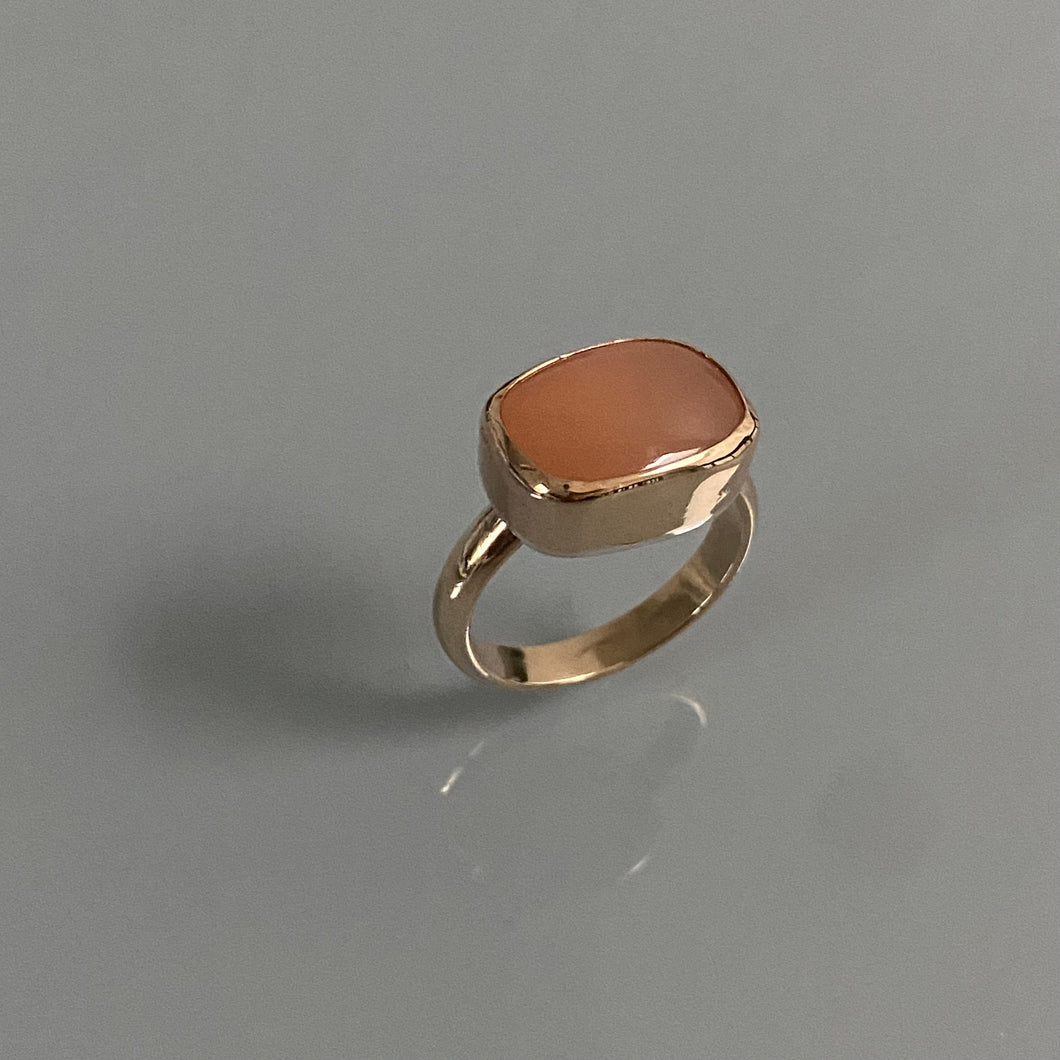 Peach Moonstone, size 7